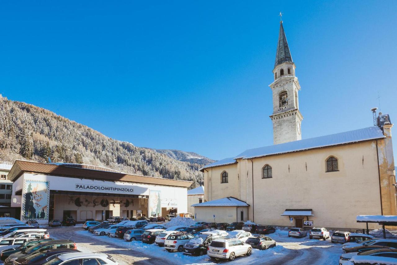 Hotel Collini Pinzolo Buitenkant foto